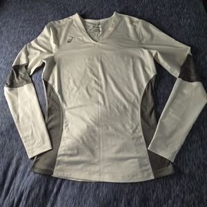 ASICS MOTIONDRY Long Sleeve Shirt, Small in white and gray